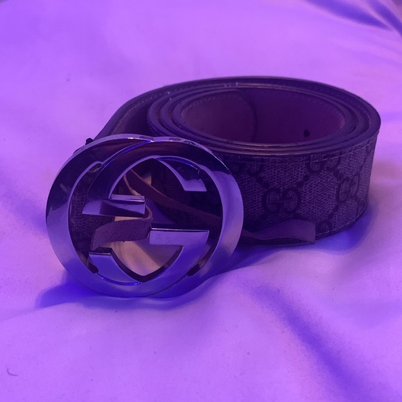 I had this gucci belt for 4 years and I just think it’s is time to sell it. - Picture 2 of 3